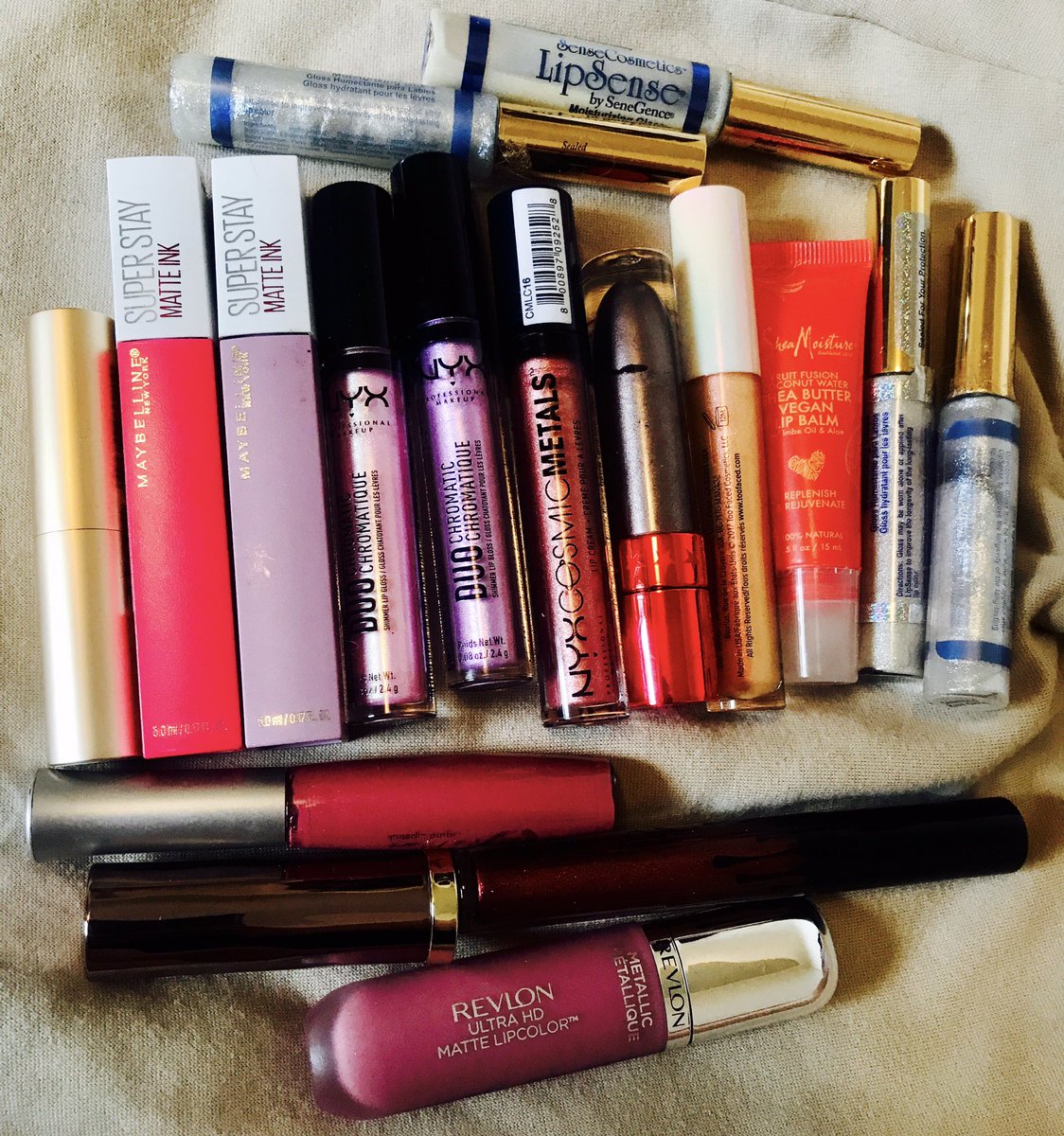 When you clean out your purse.....you find all your lipstick that you thought you lost forever ago! #cleanpurse #winning #lipstickfordays #wahooooo