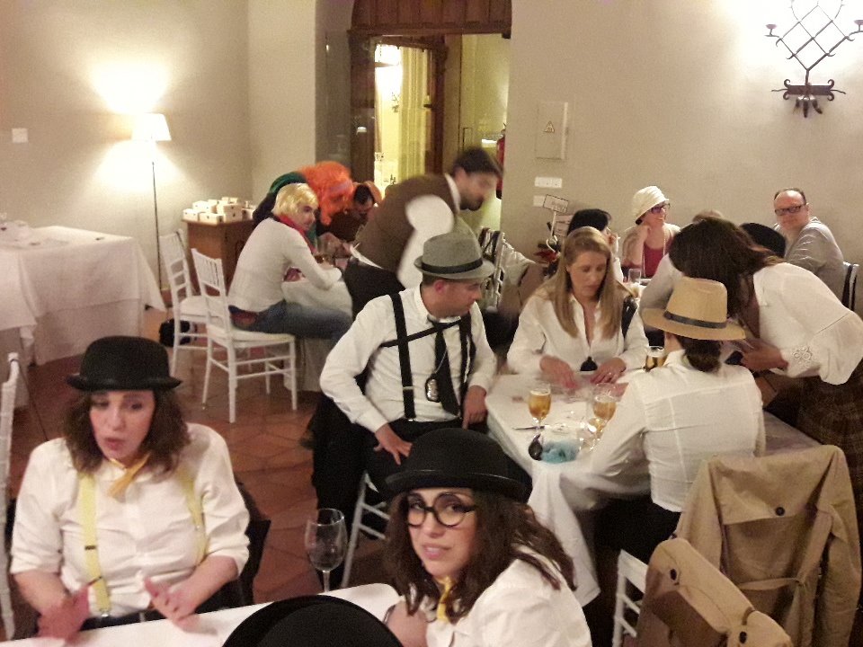 PaznmP's tweet photo. Pues yo estoy en Cuenca en pleno #escapeRoom con #incómodosEscapistas de #EscapeCuenca.
Igual no llego a la fiesta 😜 https://t.co/PYuxsWiMuj