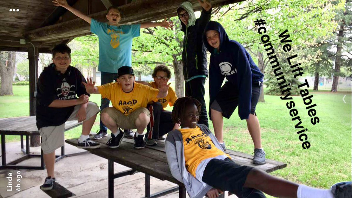 LindaWilton's tweet photo. YMS Community Service Projects 2018 #YmsDukes #yorkdukes @YorkDukePower @KennyLoosvelt @yorknewstimes @DebDiToro https://t.co/XLJimMEKXA