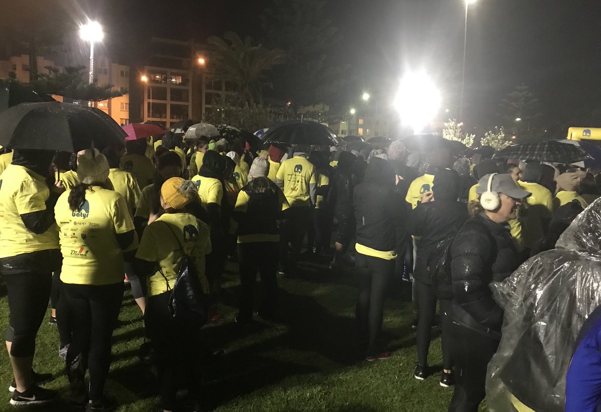 IrelandSydney's tweet photo. Some very Irish weather this morning at Bondi for #DIL2018 But a great turnout despite the rain! #dilsydney https://t.co/SflwQ9ocW1