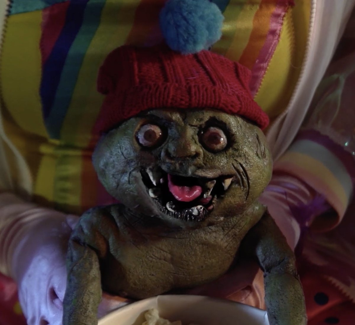 GingerweedMan's tweet photo. I can barely contain myself! Evil Bong 777 is now available on blu-ray and DVD! https://t.co/tAHd0l4fNj Let's get baked! #STONER #StonerFam #evilbong @RealCharlesBand @fullmoonhorror https://t.co/icO4yz2Zet