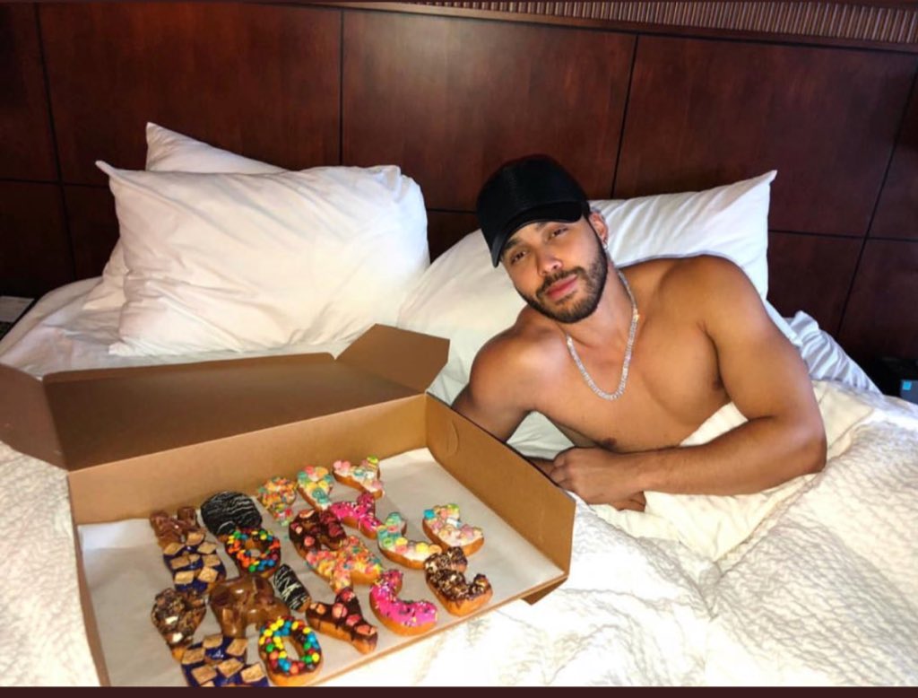 There is only one thing I wanna eat on that bed @PrinceRoyce #HappyBirthday...