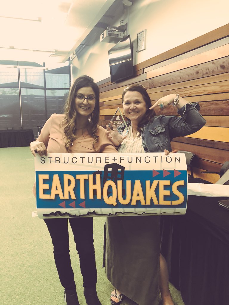 AnnieGill521's tweet photo. So excited to win this amazingly beautiful award!!!! Thank you @BASE_Programs @coriesslali @msdeniseBASE @RTAC_SDCOE for all the support and encouragement. #SDSTEMCoP #expandedLearning https://t.co/Ikr1EYjapa