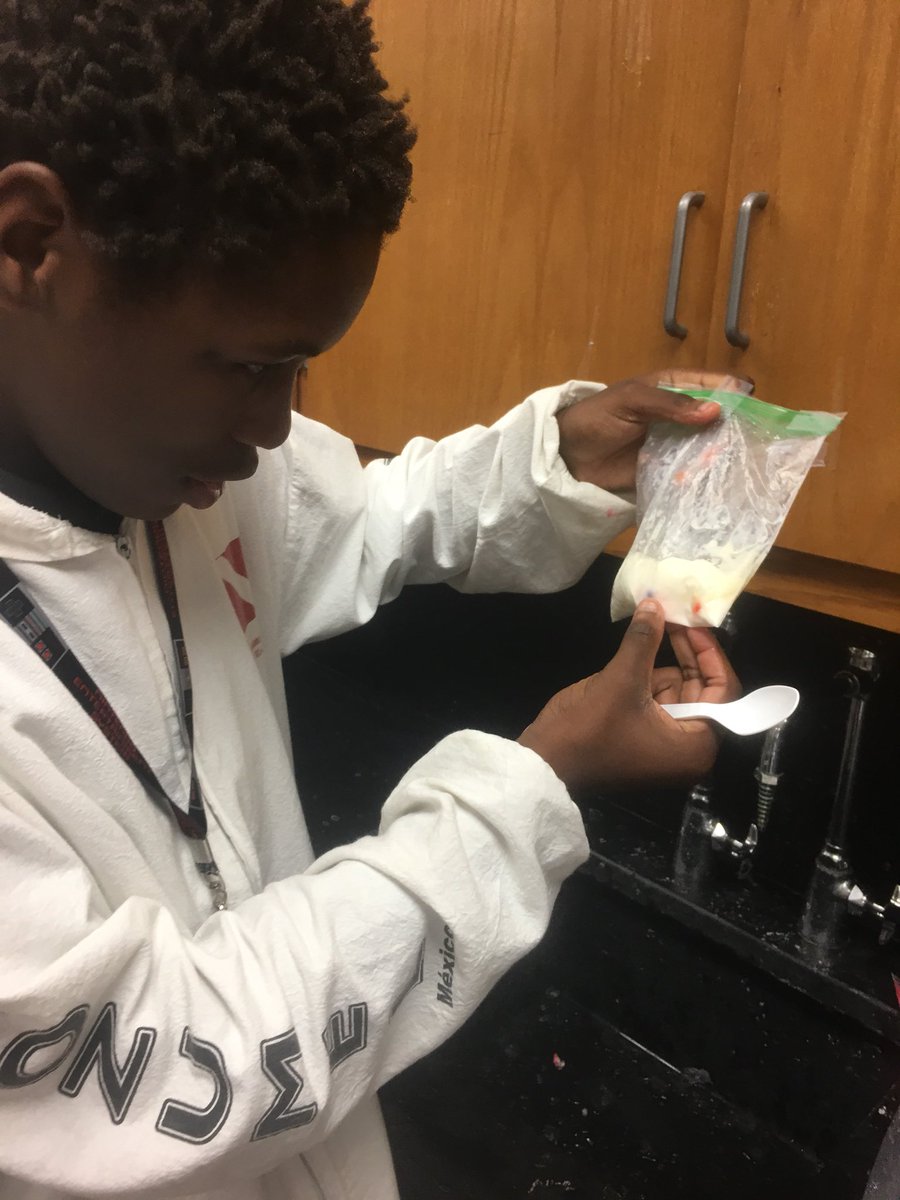 MelanieRVilla's tweet photo. @MsBaker_IMS and her class having a fun Friday PBS activity malingbtheir own ice cream!  Yum!  #IMS_SciTribe https://t.co/AiTWTqIi8L