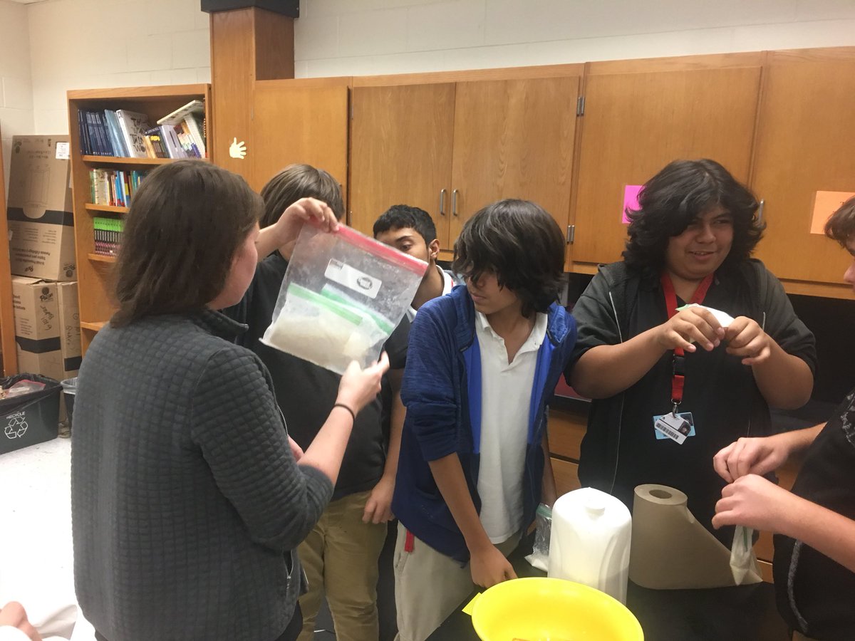 MelanieRVilla's tweet photo. @MsBaker_IMS and her class having a fun Friday PBS activity malingbtheir own ice cream!  Yum!  #IMS_SciTribe https://t.co/AiTWTqIi8L