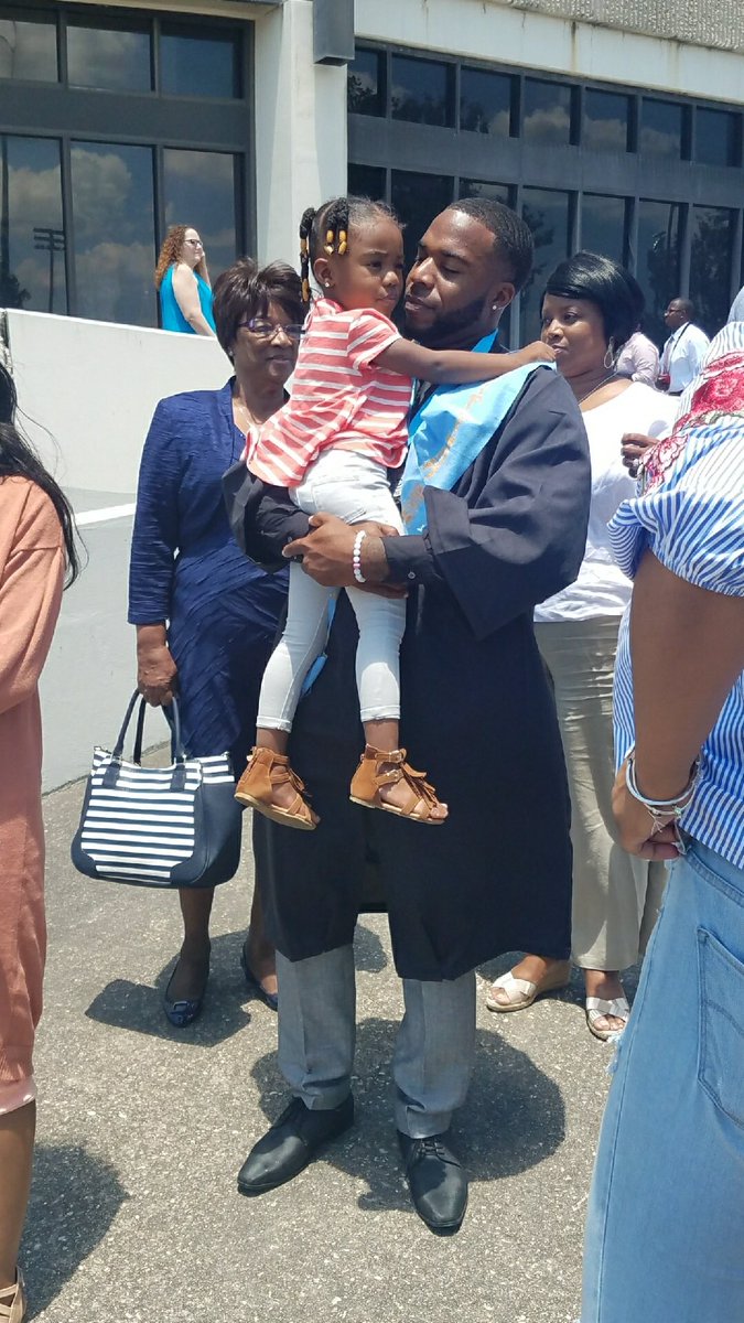 D_Frank7's tweet photo. All for you baby girl setting goals and showing you how it's supposed to be done.. you'll never want for nothing. Class2018🎓 #daddyknowlove https://t.co/KJuleohCax