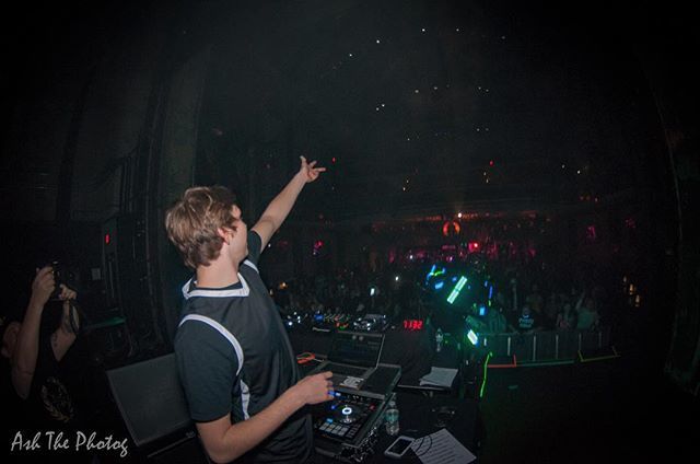 paloramusic's tweet photo. Big announcements for this summer coming soon 👀🔥 #partygods https://t.co/IUSttoBrXm https://t.co/EZLMseFKfn