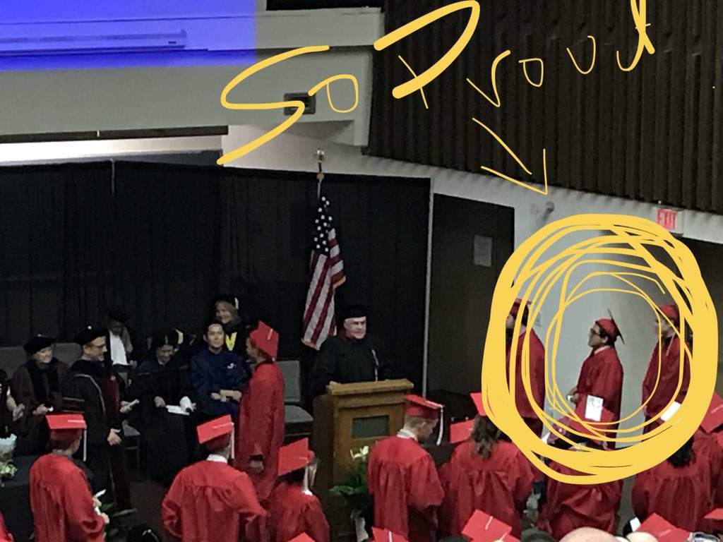 LaEliCuna's tweet image. .@IsaacJDeLuna felicidades!!! You made all our family, community really proud - no because of a diploma, but because of your amazing journey of self-determination, empowerment and love for your daughter! 💗💗💗 #HeretoStay #UndocuGrad