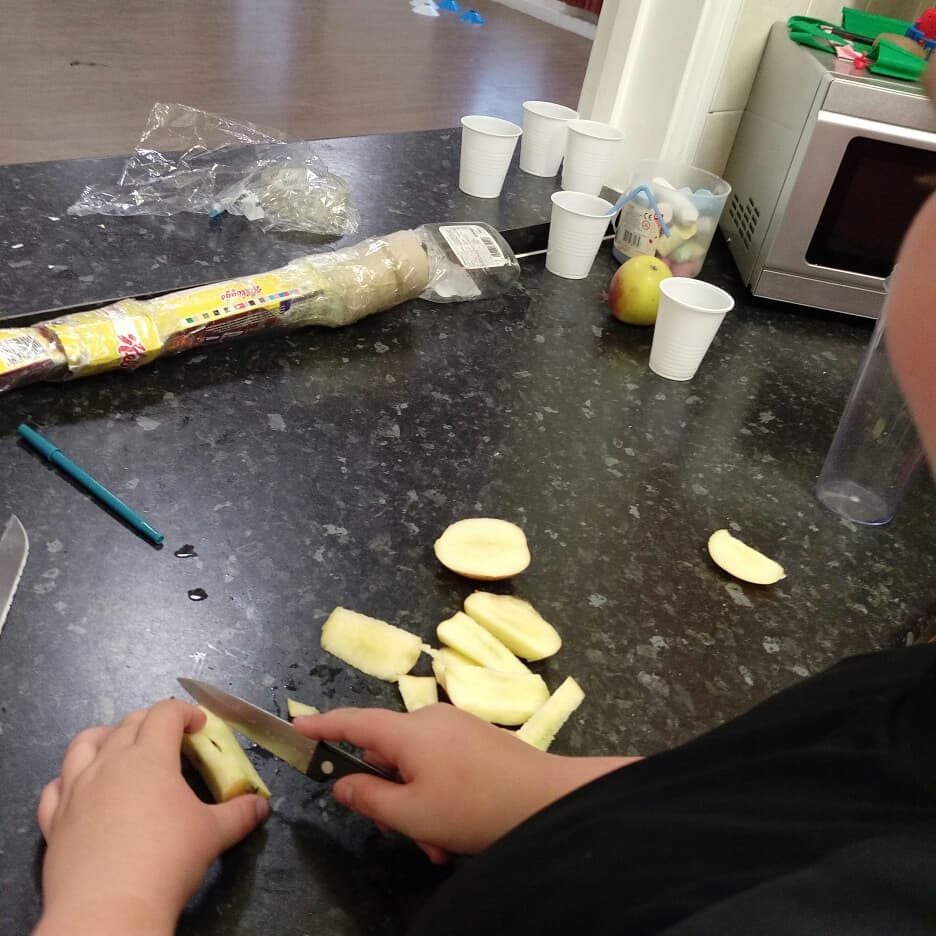 Tonight at blacky more we looked at healthy living. Some of the yp had never tried smoothies before but loved them after ! Yay! <a href="/EastHunsburyPC/">EH-PC</a> <a href="/YouthInspireduk/">YouthInspired</a>