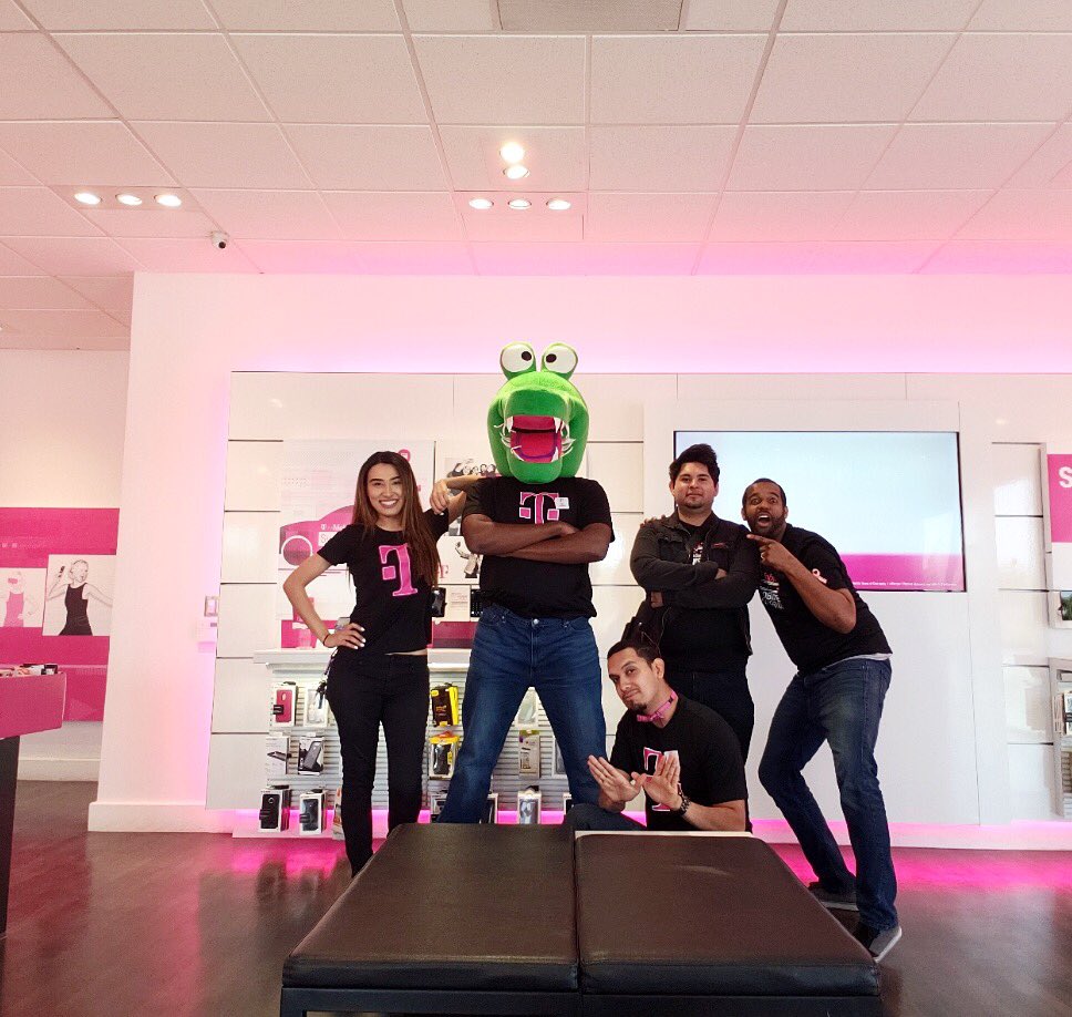 SJ_Tmobile's tweet photo. Happy early Mother’s Day from T- Croc &amp; the Patterson team! 🐊✌️💕 @ben_izjammin @isaac2691 @nazarma @JohnLegere @anthonyheng82 #ptown #MothersDayWeekend https://t.co/wzx6DWbe1m