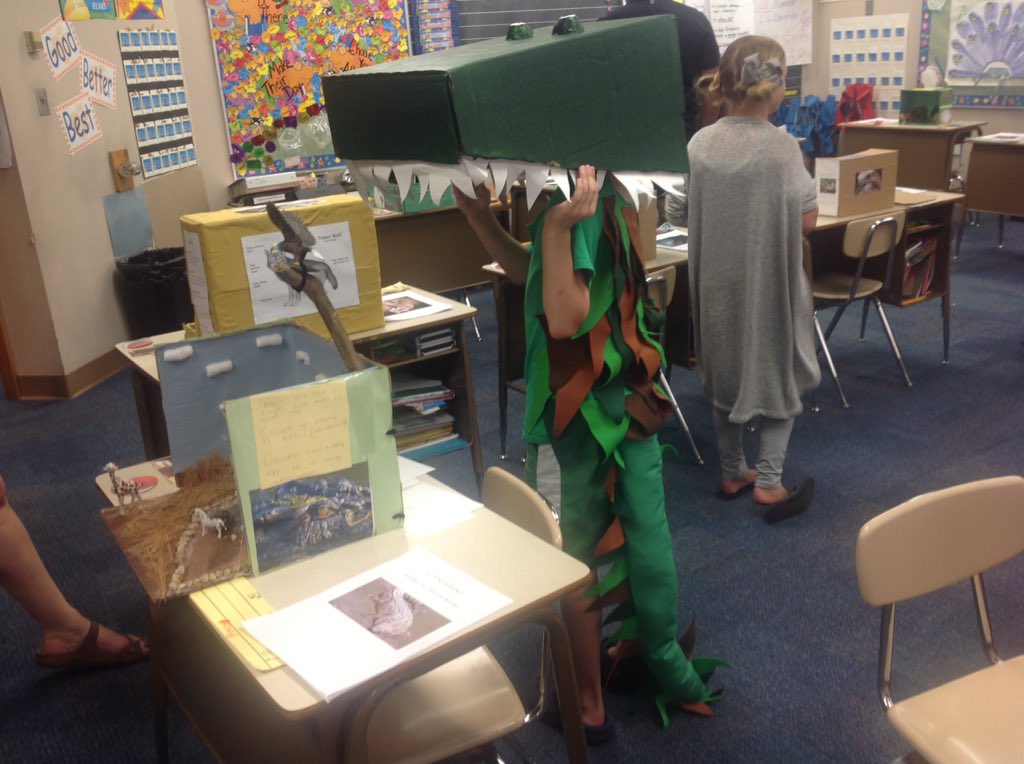 BiggsCbiggs's tweet photo. What an awesome week! We had our Learning Celebration on Tuesday night with our Wax Museum animals. I was showered with presents all week for Teacher Appreciation Week from my students and our PTO. So thankful! @NBEbulldogs @BulldogsPto https://t.co/9YFw21us5k