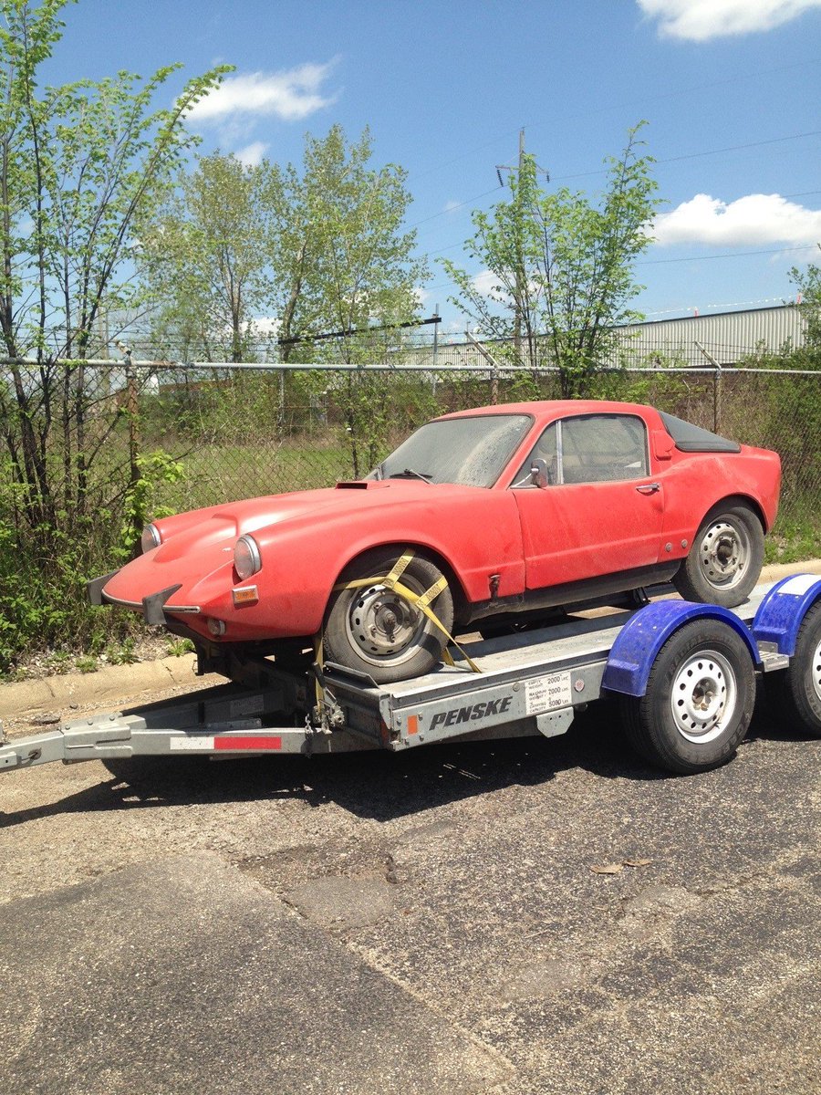 SwedishCarParts's tweet photo. Just check it out! A couple of old friends just stopped by. They'd bought a SAAB Sonnett II - and look at the condition! Imagine it when it's restore to showroom condition! And it will be, too! https://t.co/NKcXF0mW26