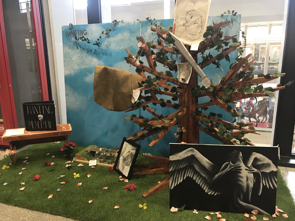 BantLatin's tweet photo. School Display #oscc2018 #ClassicsConference @ONClassics @BMarauders https://t.co/Pmi4yJoVBk