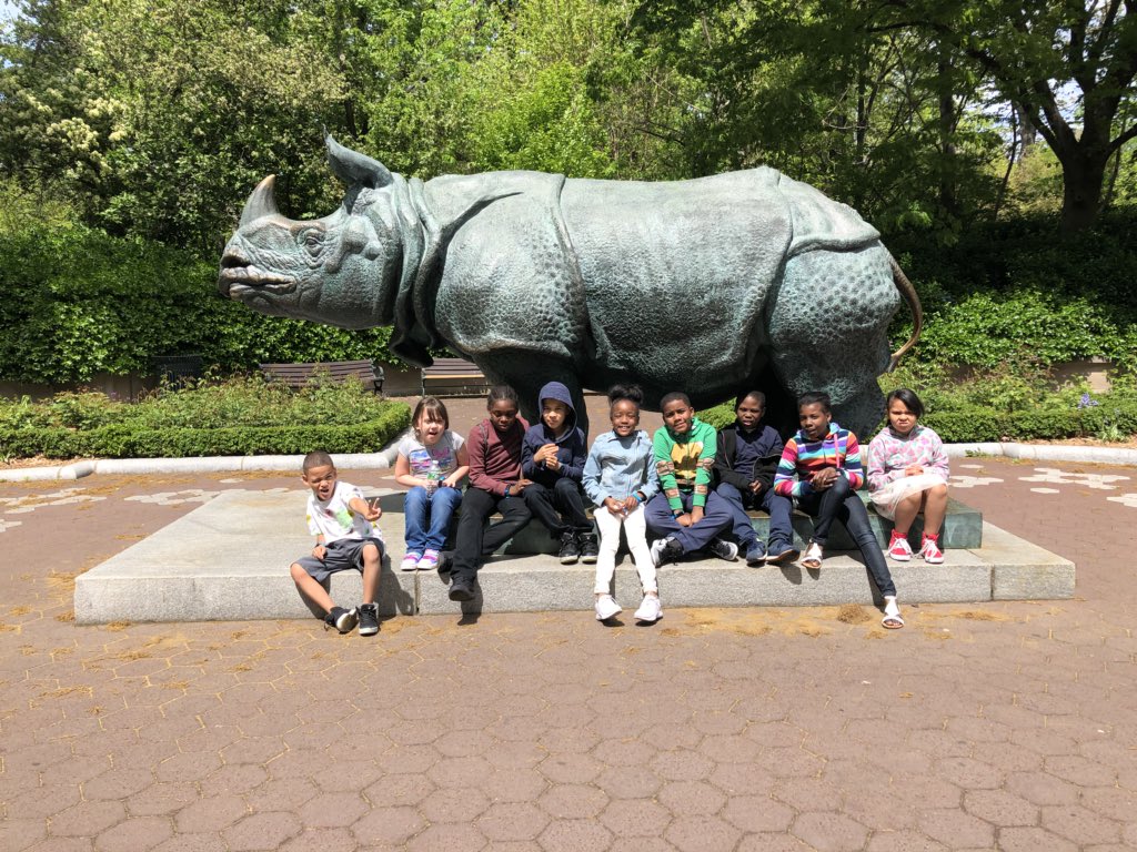 MsTrinidad301's tweet photo. This ENTIRE crew (Ss & adults) make my heart soooooooo happy! I look at these pics and just smile! Teacher appreciation week came to an end today @BronxZoo and Iβm so glad I got to spend it with #room301 ! #ThankATeacher #ThankAStudent @PS72X @Making8Great #PublicSchoolProud https://t.co/SQTjacDp6R