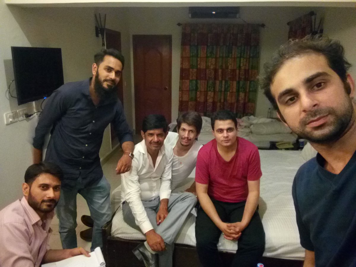 saadmalik89's tweet photo. #APMSF and #Pasdar meeting in progress to make final preparations for today's rally at #Karachi
#PakistanFirst
#KarachiPervezMusharrafKa
#SaadMalik-#President #APMSF
@P_Musharraf @AnicaHasanat @APMSF_Official @Pakistan1irst @APMLOfficial_ https://t.co/GLwEOnga2O