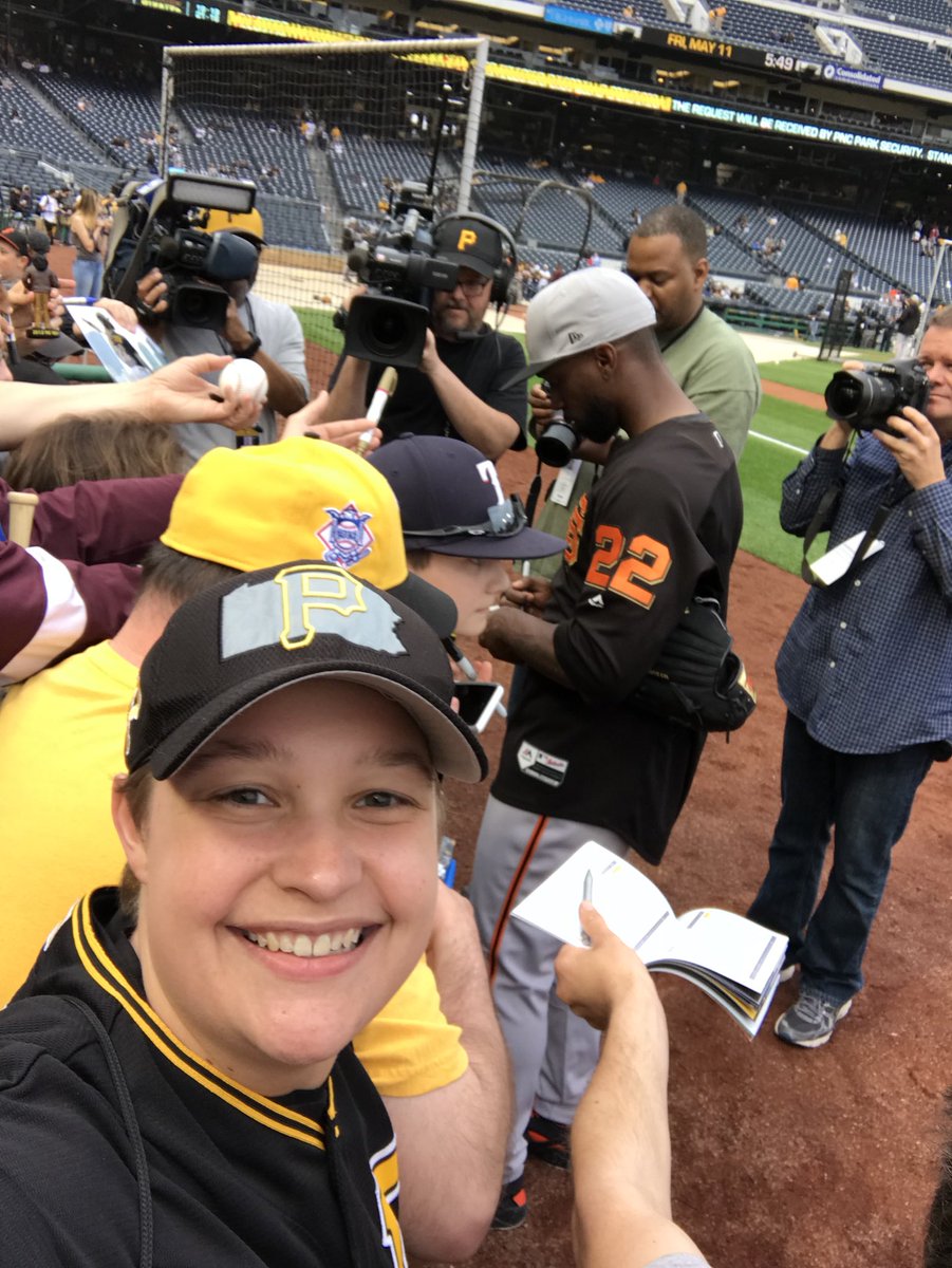 meganmatasy32's tweet photo. #letsgobucs #letsgocutch https://t.co/a8D7ZSLo5w