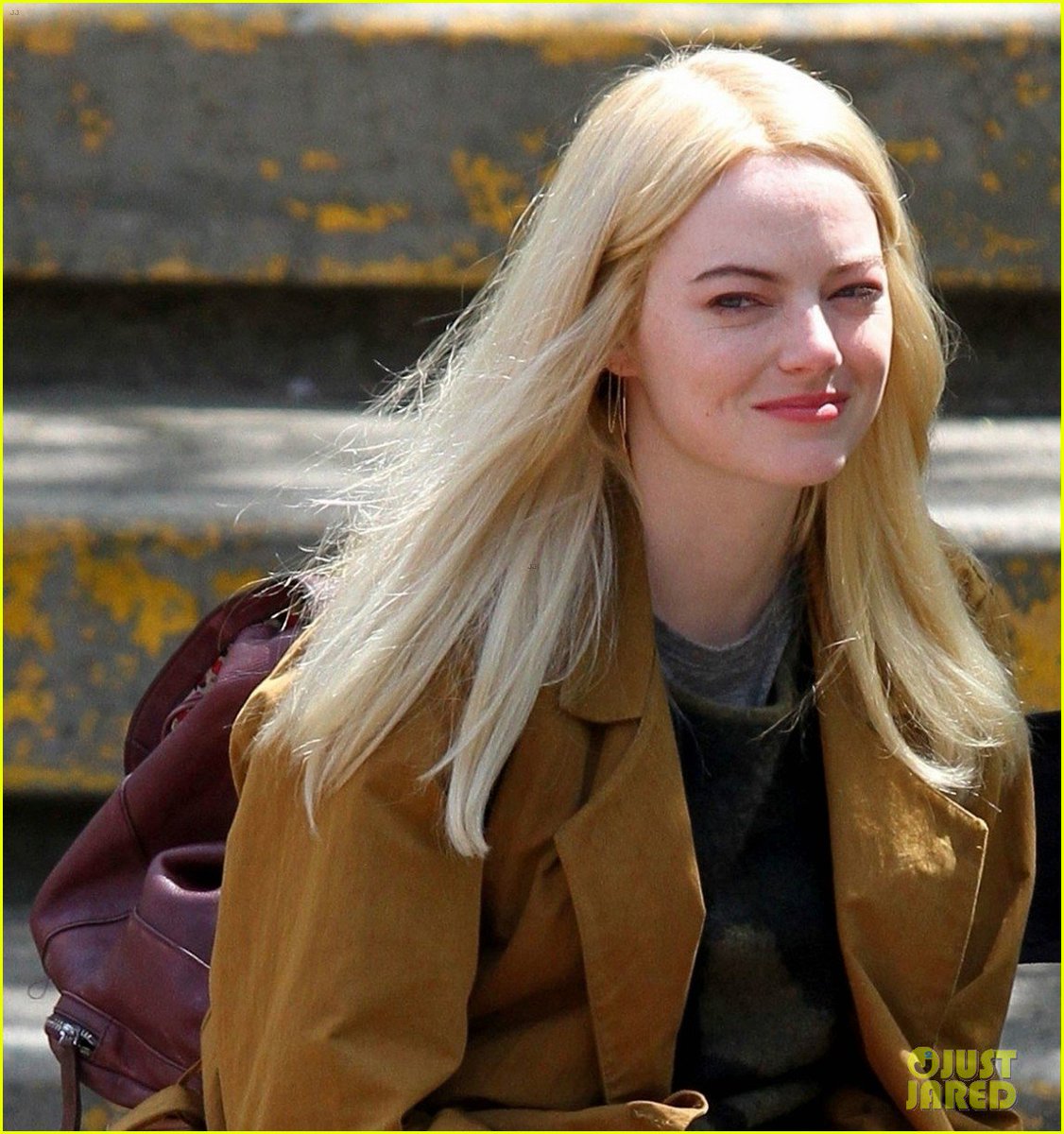 Emma Stone filmando nuevas escenas para 'Maniac' en NYC (Mayo 11)
emmastonedailyfans.blogspot.pe/2018/05/emma-s…