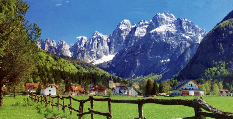 #DidYouKnow? about #MalborghettoValbruna a fairytale village located in #AlpiGiulie 🗻mountains in #FriuliVeneziaGiulia Region #Italy. Perfect for #spring bycicle excursions or summer picnic with your family in the scenic surroundings of #JulianAlps 😍 #Italia #dcqitalia #Friuli