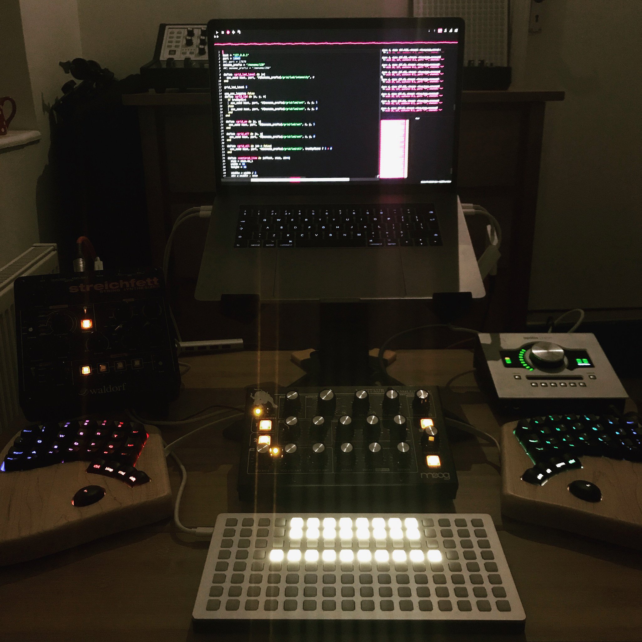 Monome Grid 128 (aluminum) - What To Know & Where To Buy