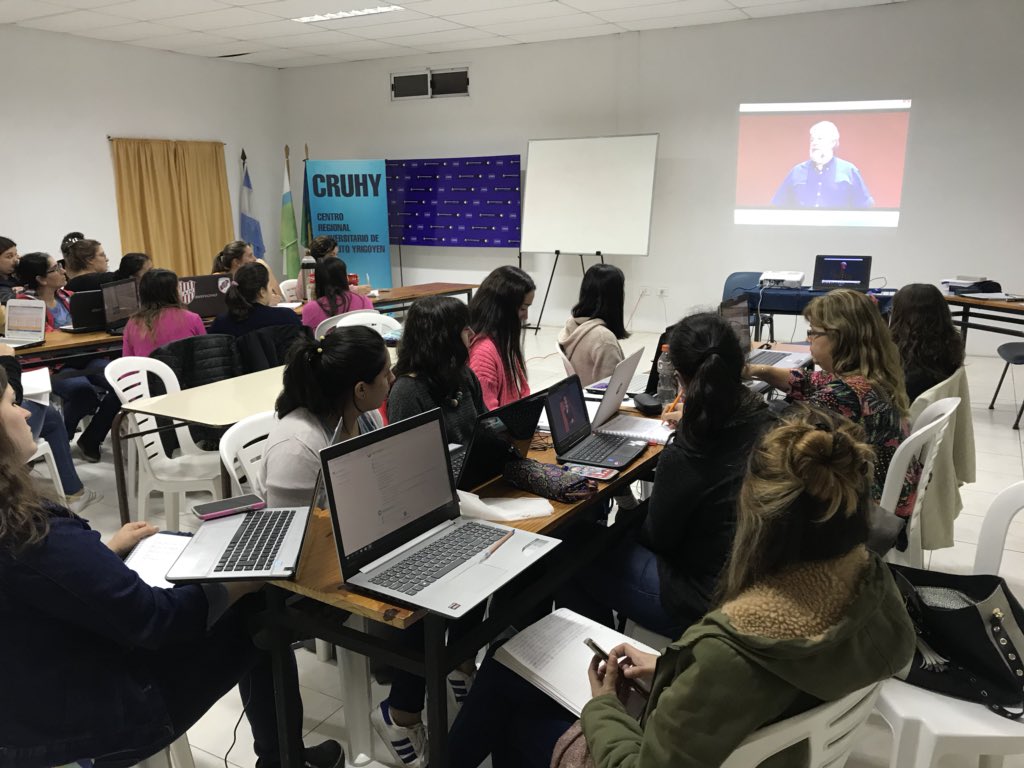 moni_ehernandez's tweet photo. Docentes en capacitación Pares/ABP @BaheDfc @ciiehenderson #colaboraABP https://t.co/av0GxLpjXn