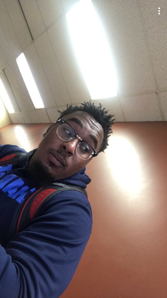 babypolarbear93's tweet photo. @J_Meeks9 happy birthday to my little brother! Donβt do anything dumb tonight since Iβm not there to look after you but live it up you only turn 30 once! #fox14 https://t.co/kRaL0e7pt2