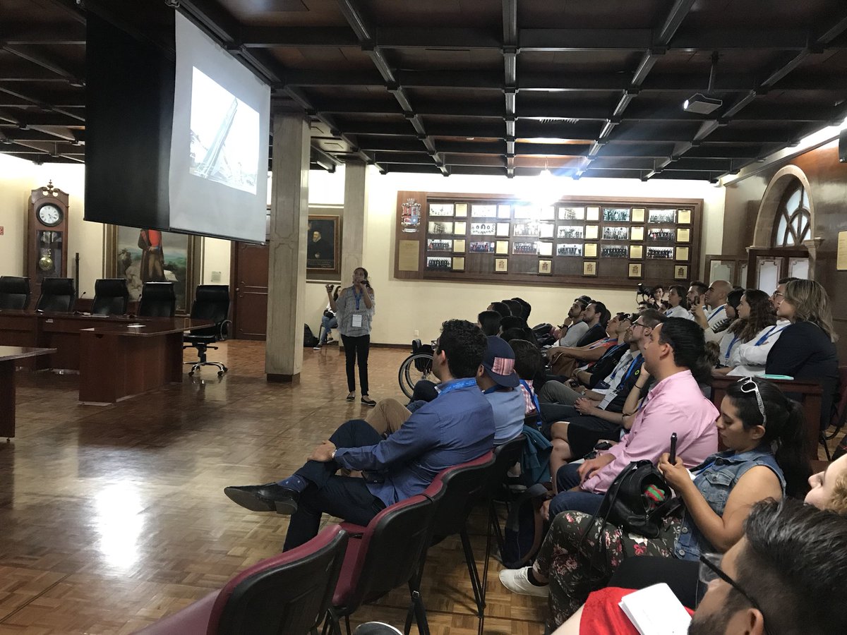 LeonShapers's tweet photo. Shaper Talk #1 “Climate Reality Project” a cargo de Sylvia @ Palacio Municipal de León. #ShapingMx18  #GlobalShapers https://t.co/DNUOIBHCFd
