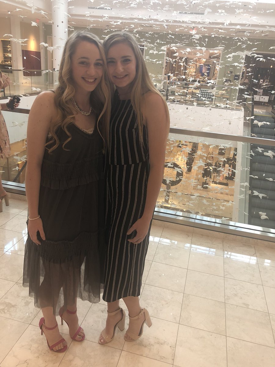 KyrieYoung3's tweet photo. Happy happy day @SpoonKelsey ! It’s your birthday! Thank you for who you are from Indian Princess to track I can’t imagine my life w/o ya❤️ have the best day!! https://t.co/PrGWt0ZbUW