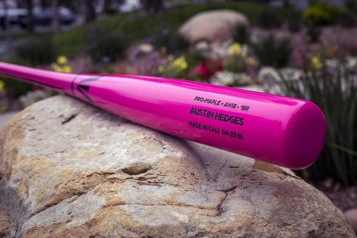 EastonBaseball's tweet photo. Pretty in pink #MothersDay https://t.co/JgKHC6sI8B