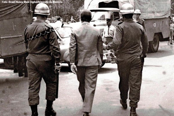 PFDC_MPF's tweet photo. PFDC e Câmara Criminal lançam nota pública sobre documento  da CIA que confirma crimes da ditadura brasileira
 https://t.co/mgGBhW8xIP https://t.co/Po07DssSc9