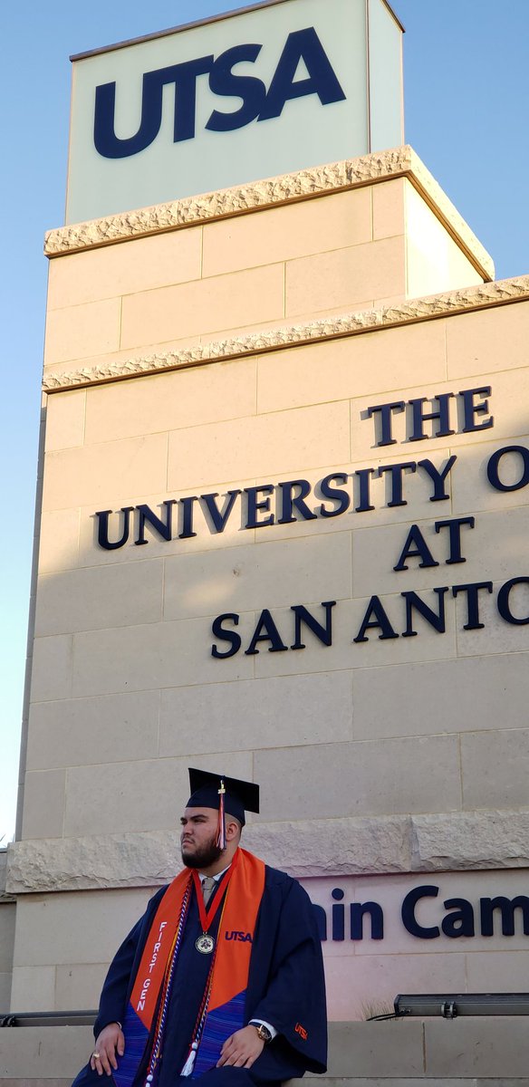 ThatIsDavid's tweet image. Cant wait for tomorrow! 🎓🙌👨‍🎓🙏🤙🎉 @UTSA @UTSAAlumni #UTSAGrad18 #classof2018 #birdsup #alwaysandforever #roadrunner