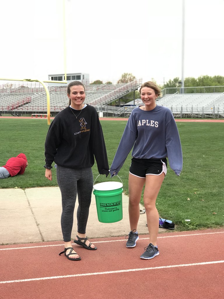 psychSOCteach's tweet photo. #5gallonchallenge #endthewalk #waterwalk #globalinequality #socialstratification #SOC3B 21miles @charitywater @Water_for_Good @Water @NSHSActivities #msr #coldweatherNBD https://t.co/IZDj3rMQZ8