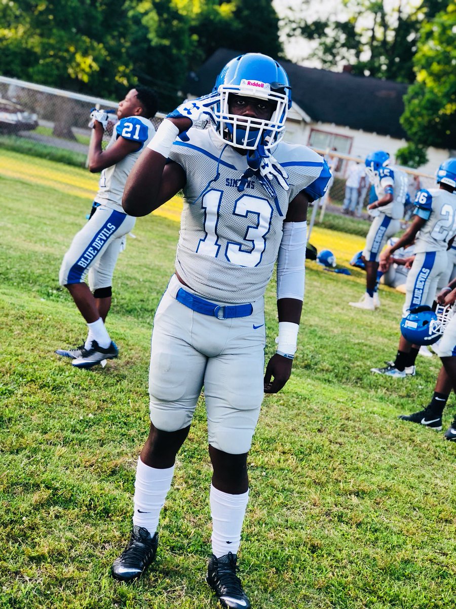 CamWashington9's tweet photo. Last spring game with my bruddas❗️🦍 https://t.co/G3dLibs842