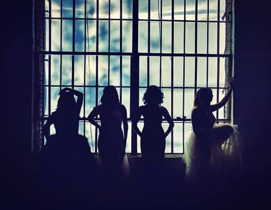 MedicenTorruco's tweet photo. Fui parte de un fandom que juntos  reimos, cantamos, peleamos y defendidos a 5 chicas. Todos por pertenecer a esta famila llamada harmonizers. #ThankYouFifthHarmony 
Espero continuar esta aventura en 5 fandoms diferentes. Pero algún día regresara esta gran familia de harmonizers. https://t.co/Xb9JAza1Bh