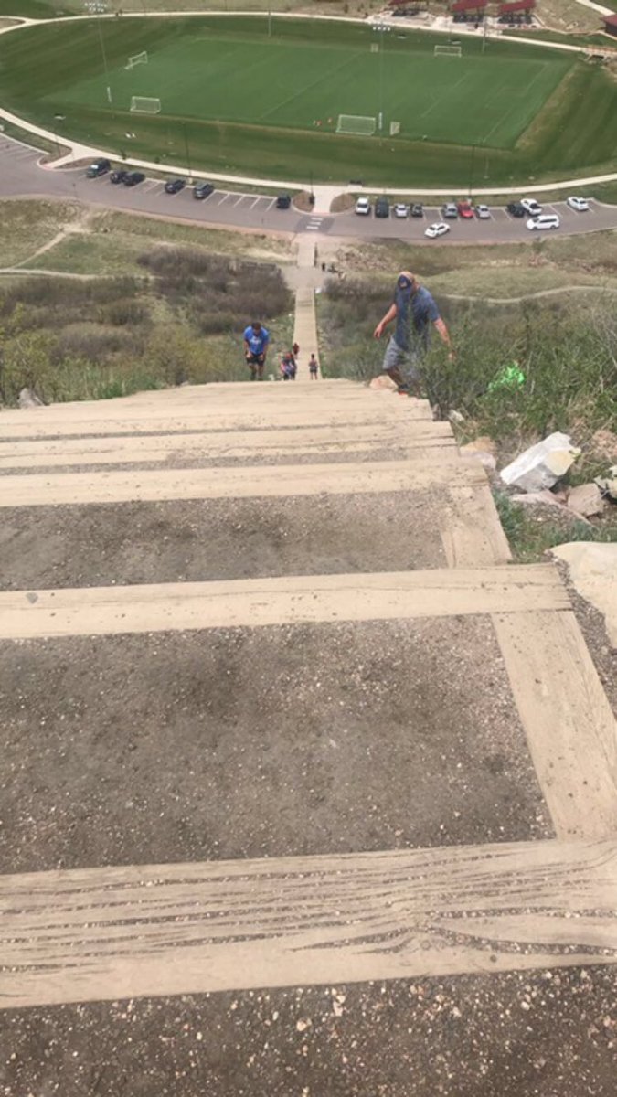 Athleta_PM's tweet photo. Our associate Kimber did the mini-incline the other day! Loving this warm weather!
#AthletaPM #Miniincline https://t.co/P7DzgnZEzw
