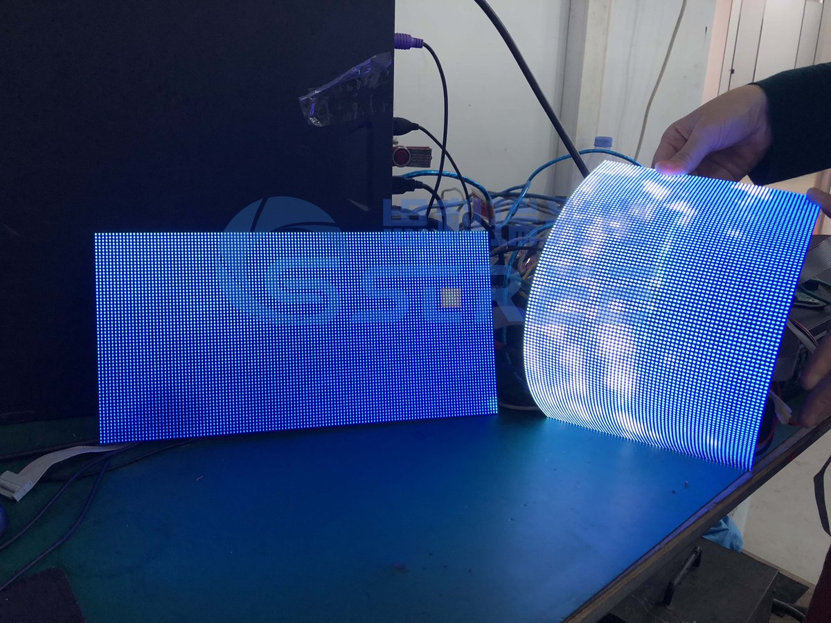 SCREEshenzhen's tweet photo. p2.5 indoor flexible led module
Nationstar lamp✨✨✨✨ https://t.co/9gJXUxb3xQ