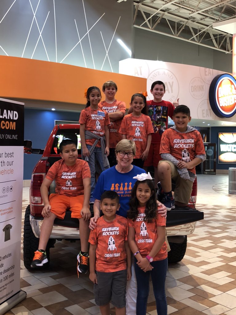 oneida_tamez's tweet photo. #FreelandAuto @AMPCustoms @Rockets120 Chess champions competing to win this weekend maybe we can win this truck tooππ»π https://t.co/A3VucEff1K