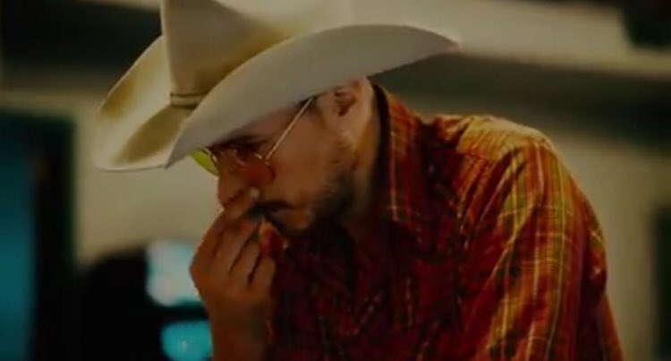 blakeberglund's tweet photo. A truly crowning moment within the new music video series.

#PrettyGoodGuy https://t.co/kFsm7oDYrr