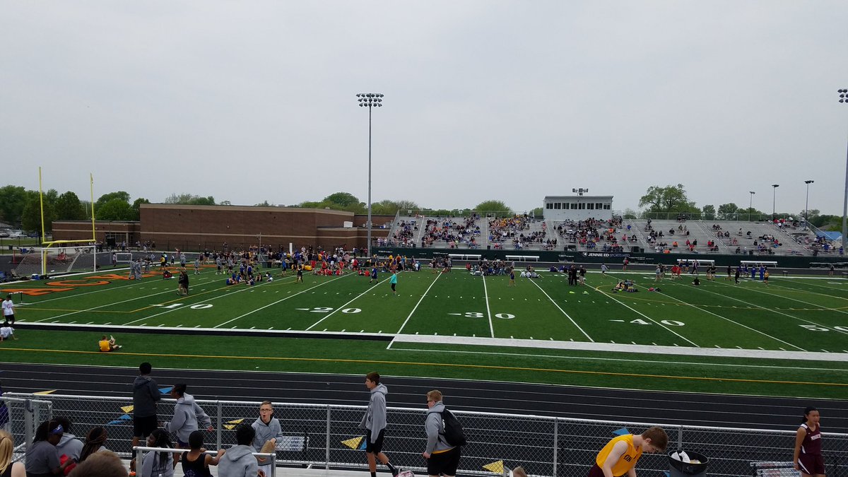 Lewis & Clark Track tweet media