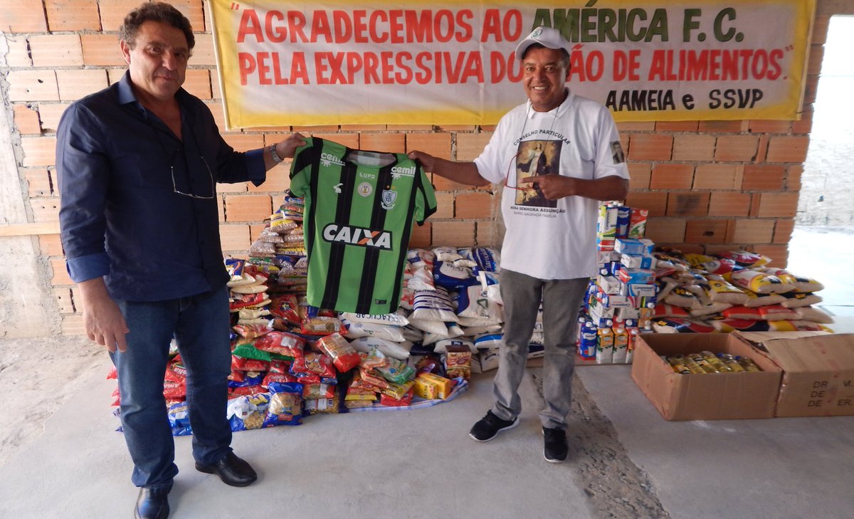 Entregamos à comunidade do entorno do Independência duas toneladas de alimentos arrecadados pelo <a href="/americamg/">Lily</a>.

O primeiro passo de um grande projeto social que temos para a região!