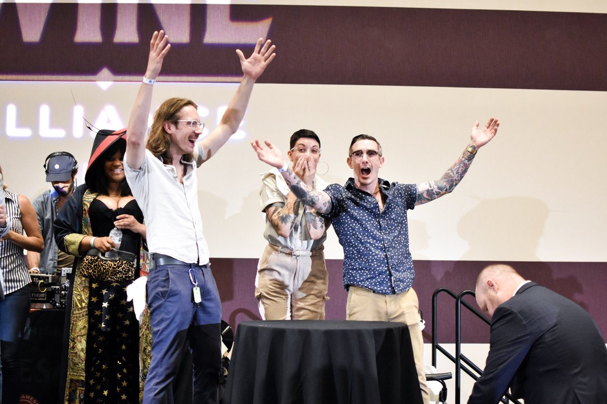 They came, they imbibed, &amp; one conquered — <a href="/juniperaustin/">Juniper</a> wins #OfficialDrinkofAustin 2018. The <a href="/ATXFoodWineAlly/">Austin Food & Wine Alliance</a> -hosted event pitted the best of the best for a great cause. Details: specne.ws/67U8TQ    (Images/<a href="/giantnoise/">Giant Noise</a>, Juniper)