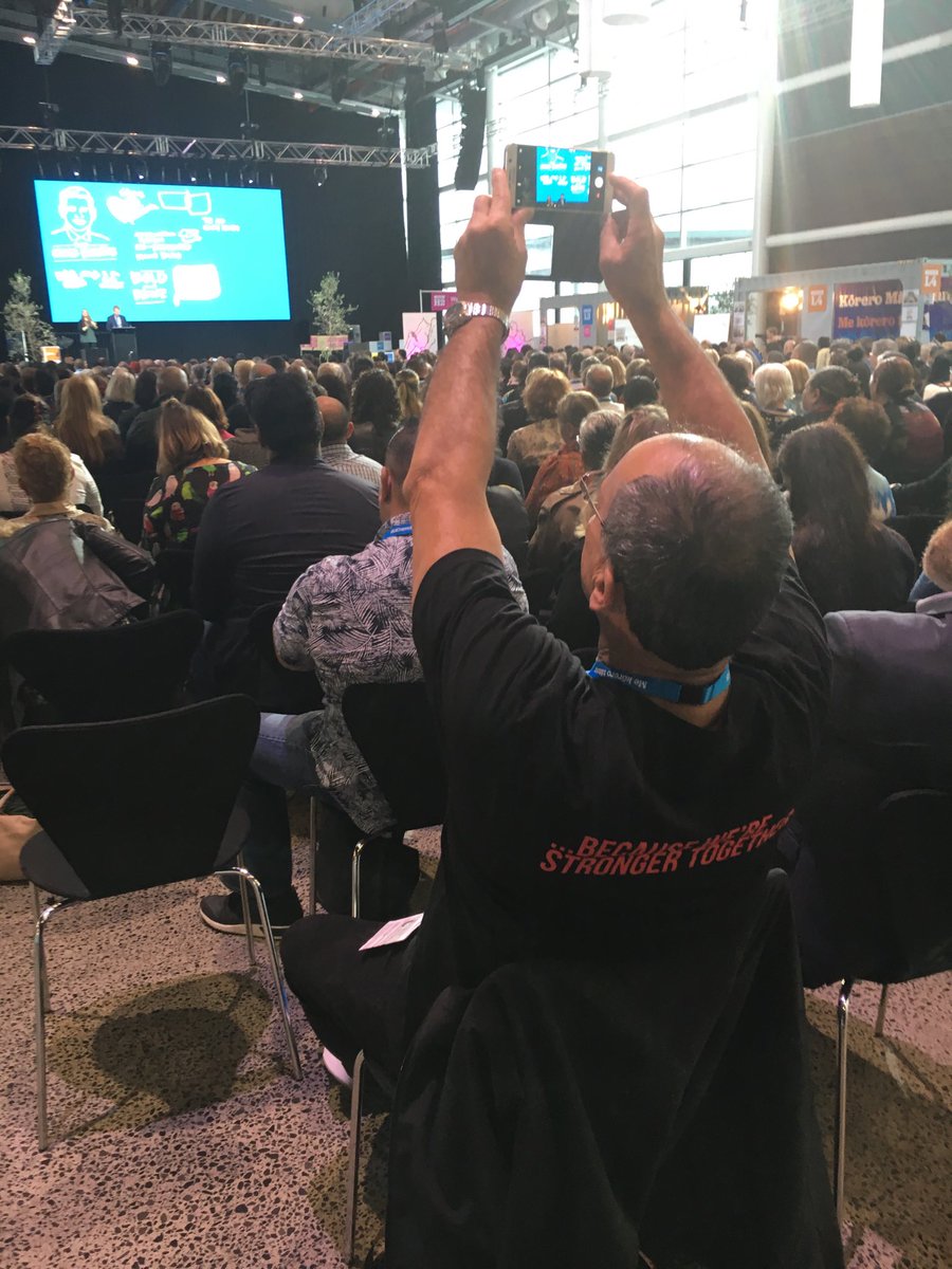 redmaxharman's tweet photo. People are loving the #graphicrecording #EdConvo18 #behindthescenes @EducationGovtNZ @wtfhasia @CreativeHQ https://t.co/08ux5I2ZvN