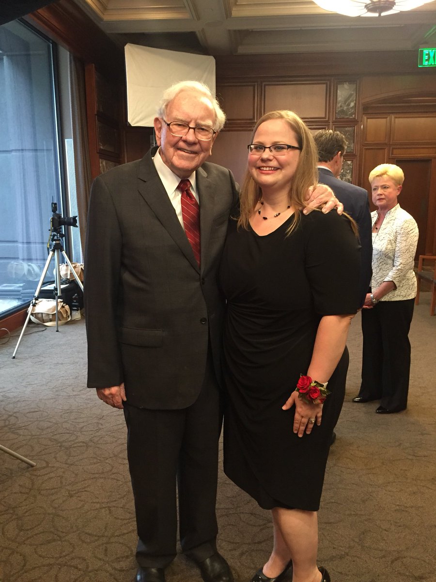 TalbottEdD's tweet photo. Thank you Mr. Buffett for this wonderful celebration of such quality educators. We appreciate your support of public educators! So blessed to share this evening with Rose and her husband! #music #honor #impact #opsproud @WarrenBuffett @OPS_NorthHigh @OPS_McMillan @OmahaPubSchool https://t.co/bdBFFYu0Rk