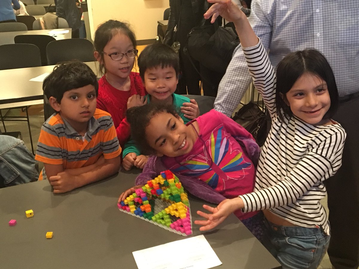 MoMath1's tweet photo. It’s a Sierpinski Pyramid build of epic proportions at #FamilyFridays ! https://t.co/qAeTNg7stZ