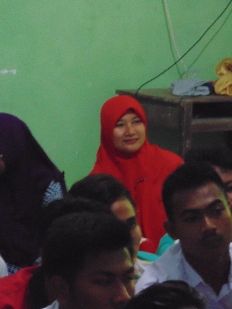 TWK_WIN's tweet photo. Menjelang Bulan Suci Ramadhan..Bersihkan hati, Pikiran, Perkataan dan Perbuatan Bersama Ust. Trisno dari Cirebon dalam acara Tausiah Menjelang Ramadhan di salah satu sekolah SMK swasta Kota Cirebon... https://t.co/YEThATRTDy
