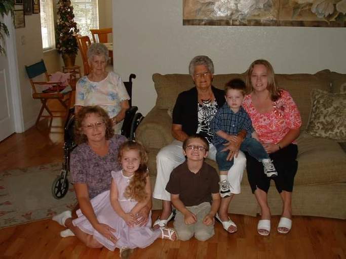 Share your best #MomSnuggle photos and show mom what she means to you! #TeamSnuggle bit.ly/2yqx22k #ad