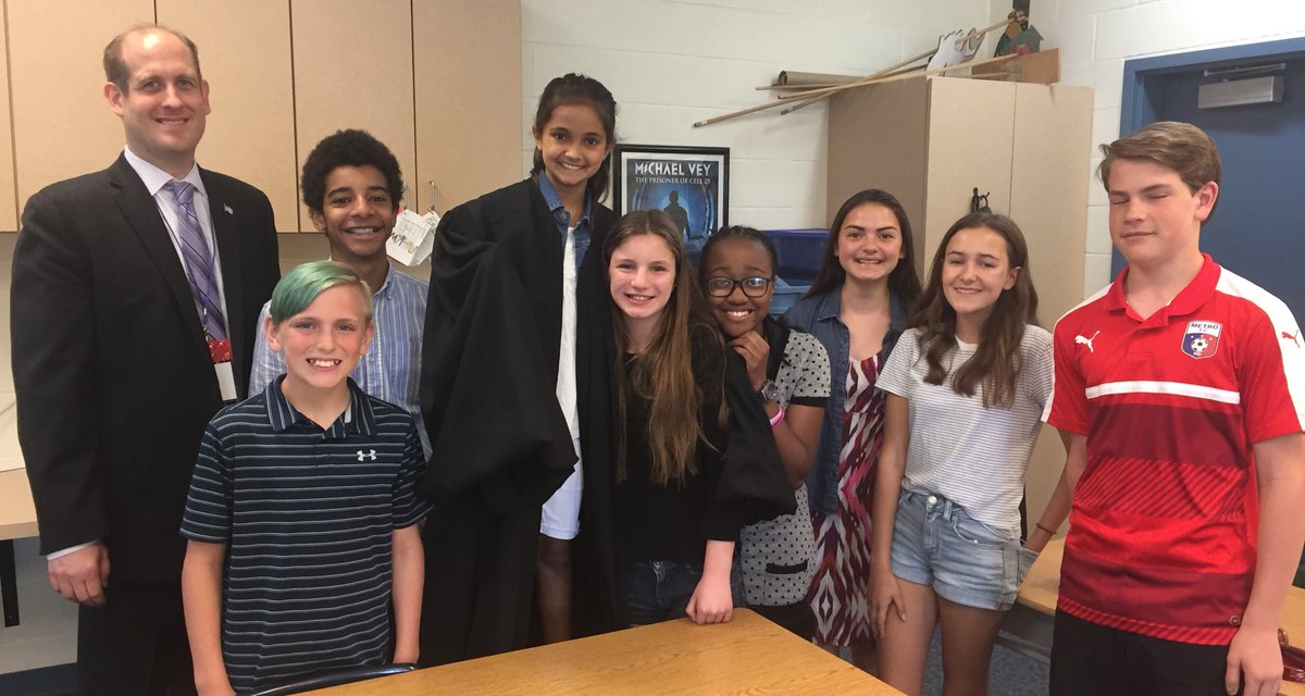 JudgeBlaine's tweet photo. It was wonderful to talk to several classes of students at @mvschool about the legal profession and being a Common Pleas Court Judge.

Thank you for the invitation, I can’t wait to see the accomplishments of these amazing kids #robe #FairOpenPrepared https://t.co/92Ei1g4byo