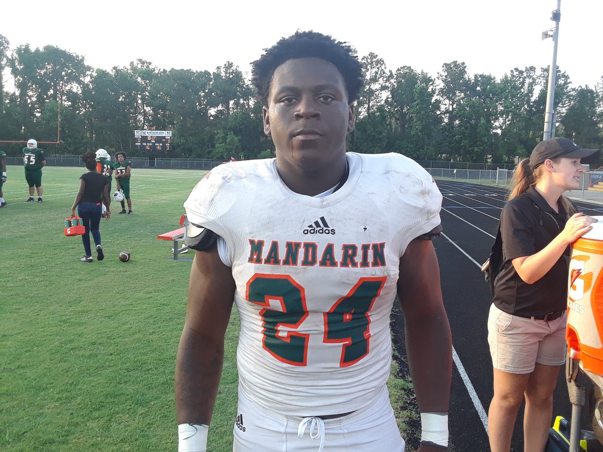 dreamkingfilmz's tweet photo. Terrell Jennings
6'1 230 2019 2.6GPA
3 Carries 2TDs 130
Mustangs Orange team wins 14-0.
https://t.co/OAr1hb3acr
- Jennings Physical Down Hill runner, literally a Freight Train with a football,can pop it 70+ yards for a td
- Great Hands,can play TE
#SaturdayPlayer https://t.co/I9bHQhKGgx