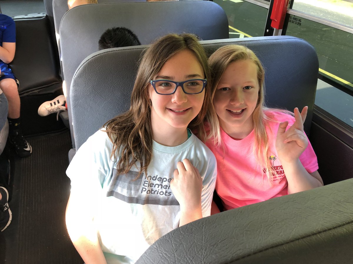 MelissaPence7's tweet photo. Wright Patterson Air Force Museum field trip! 5th grade fun!! https://t.co/8XHxRYTgmB