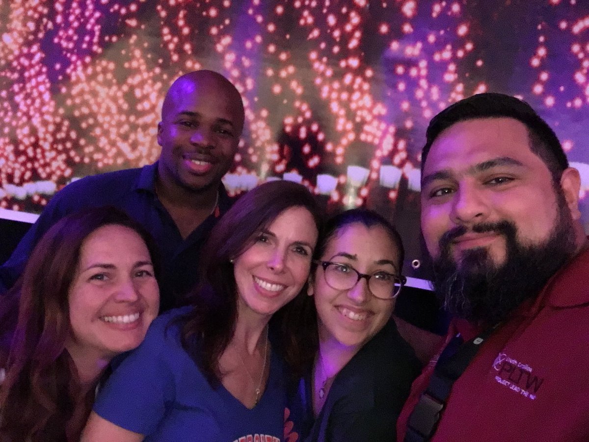 denelsa_febo's tweet photo. Thank you @GulliverSchools for a beautiful and heartfelt teacher appreciation lunch! Tout c’est tres jolie et tres delicieux! Merci! 🇫🇷 ❤️#gslearning #lovemylunchbunch #TeacherAppreciation2018 https://t.co/di23QQQKUa