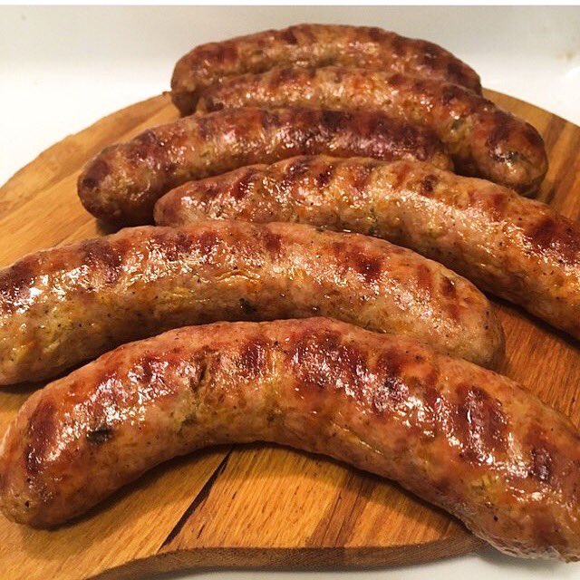 KitchenSprout's tweet photo. #Toronto Run 🏃 to .@dilisos located in @StLawrenceMkt #ShopLocal #MakeItASausageParty #HotItalian #MildItalian #HoneyGarlic #Chorizo #MerguezSausage #TurkeySuasage #BreakfastSausage #OktoberfestSausage #HomeChef #Bacon #BaconLove
#CheersFromToronto🍾🥂🍾 https://t.co/kh7kmOIDji